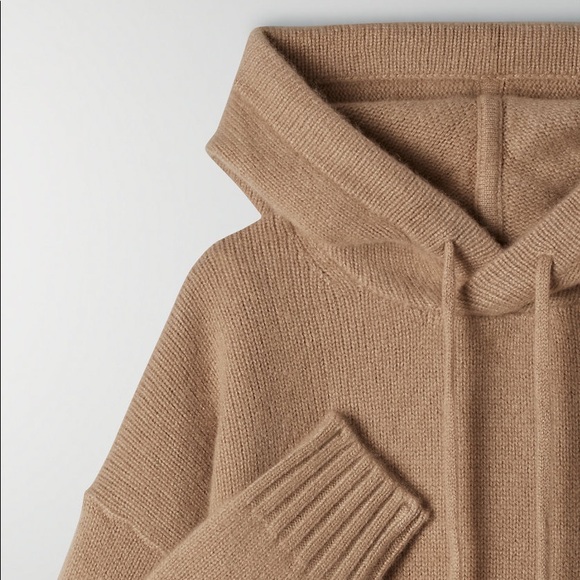 ✨Sold✨Aritzia The Group by Babaton Cashmere Hoodie - Picture 2 of 6